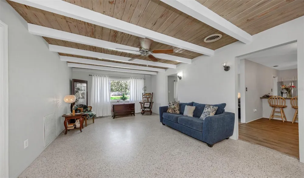 6191 6TH AVENUE S St Petersburg, FL 33707