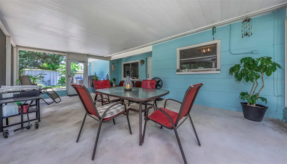 6191 6TH AVENUE S St Petersburg, FL 33707