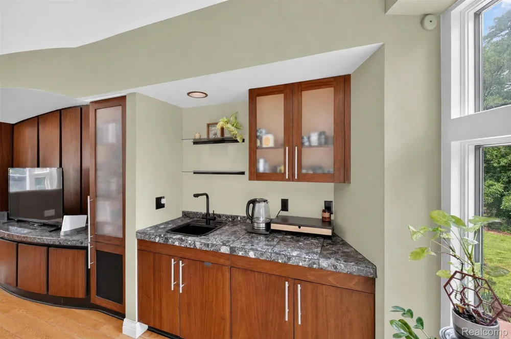 9319 Faussett Road Tyrone Township, MI 48430