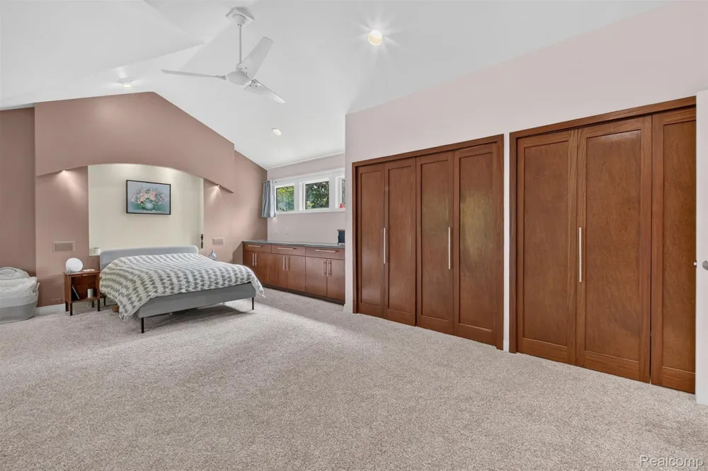 9319 Faussett Road Tyrone Township, MI 48430