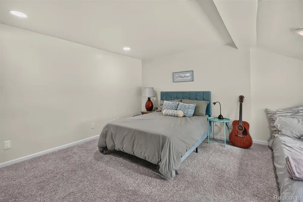 9319 Faussett Road Tyrone Township, MI 48430