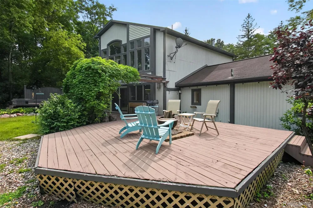 9319 Faussett Road Tyrone Township, MI 48430