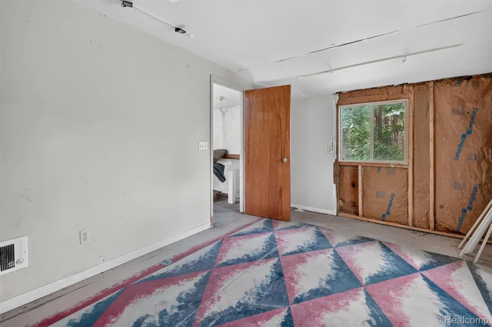 9319 Faussett Road Tyrone Township, MI 48430