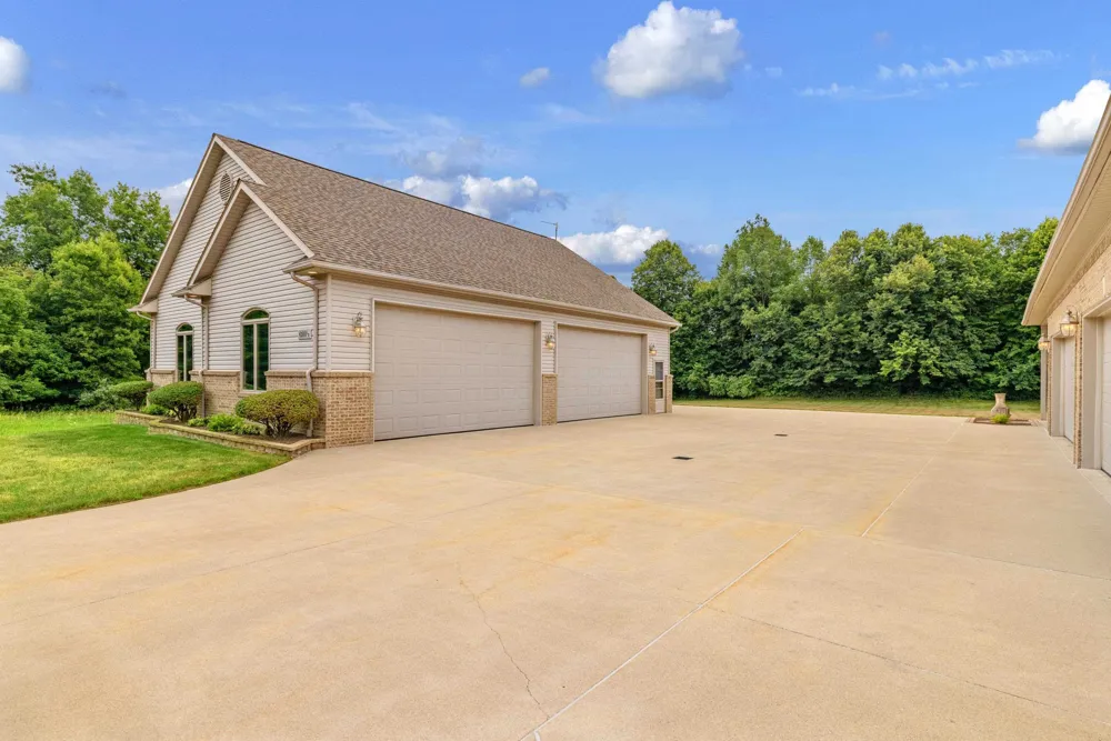6100 Sunnys Way Imlay Township, MI 48444