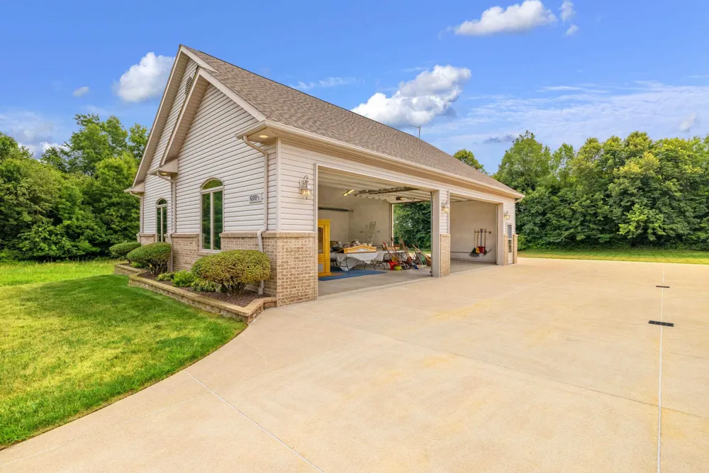 6100 Sunnys Way Imlay Township, MI 48444