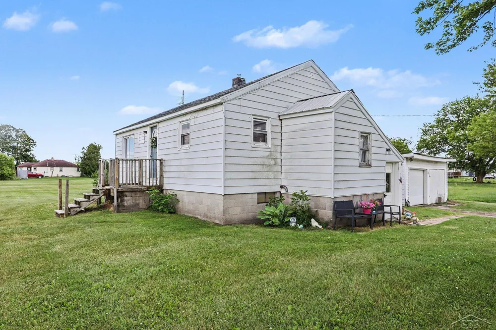 530 Crump Street Garfield Township, MI 48634