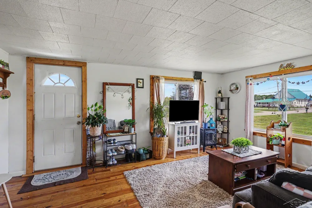 530 Crump Street Garfield Township, MI 48634
