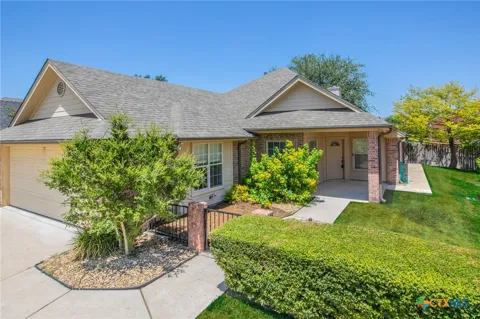 3814 Whispering Oaks