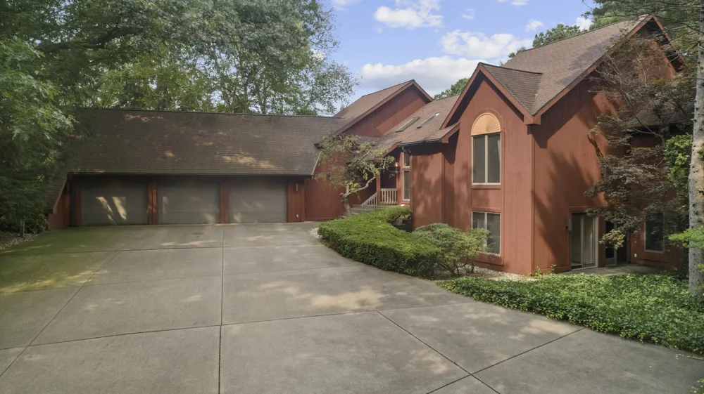 4282 Squire Heath Lane Portage City, MI 49024