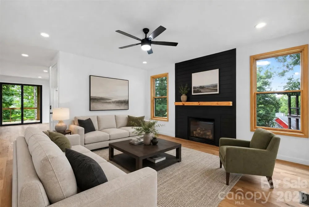 27 Denali Drive Asheville, NC 28806