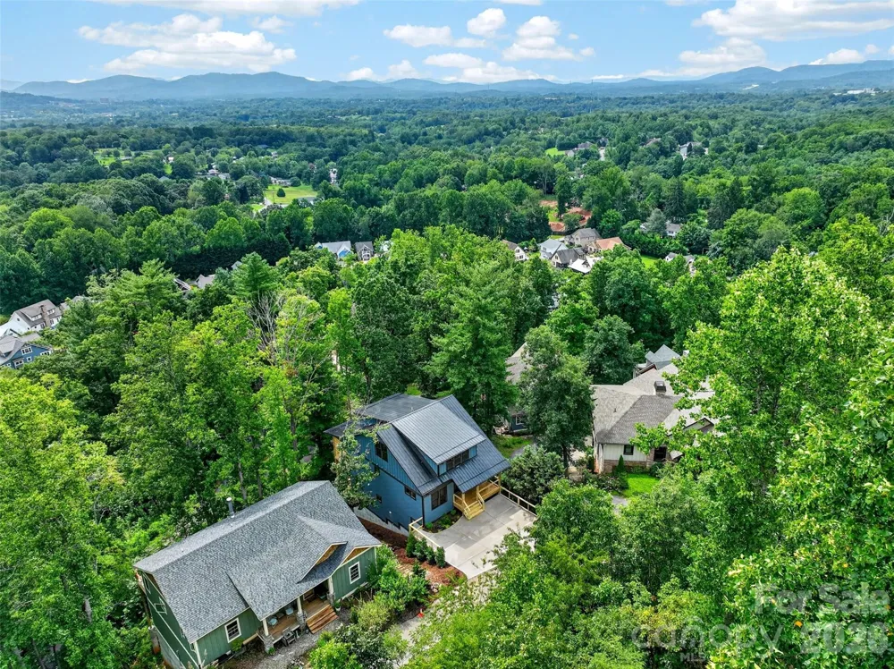 27 Denali Drive Asheville, NC 28806
