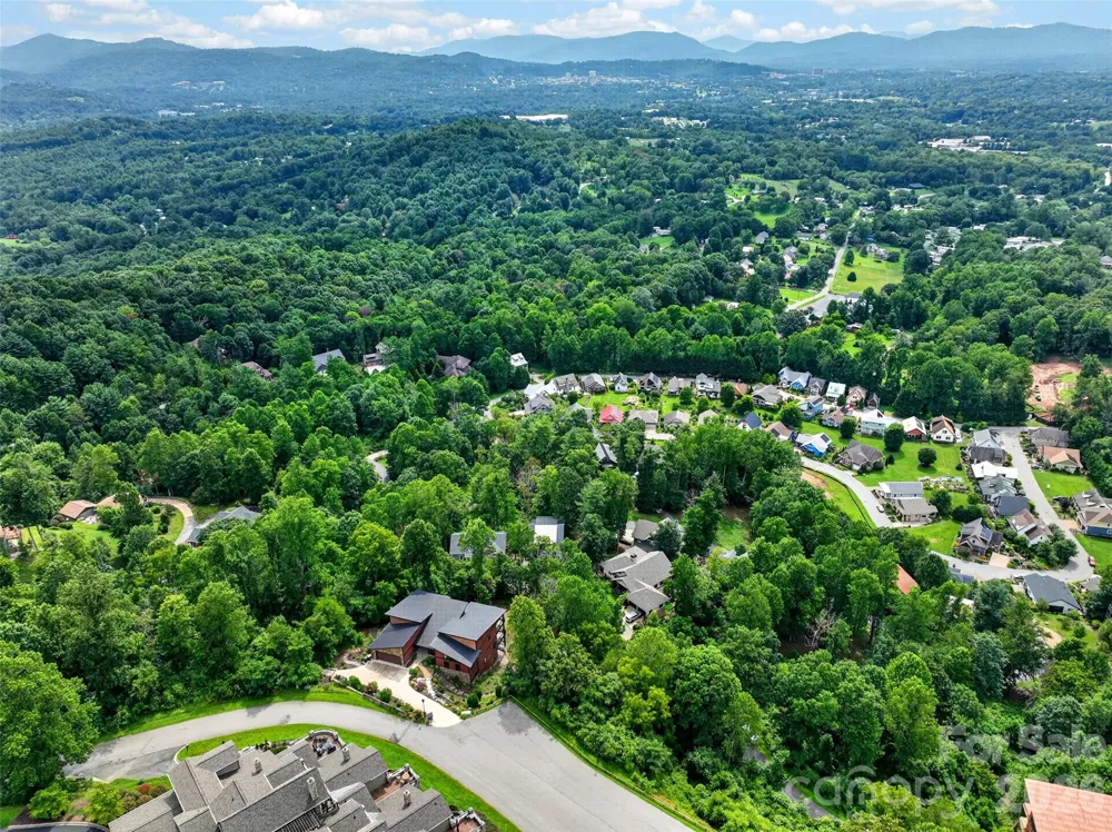 27 Denali Drive Asheville, NC 28806
