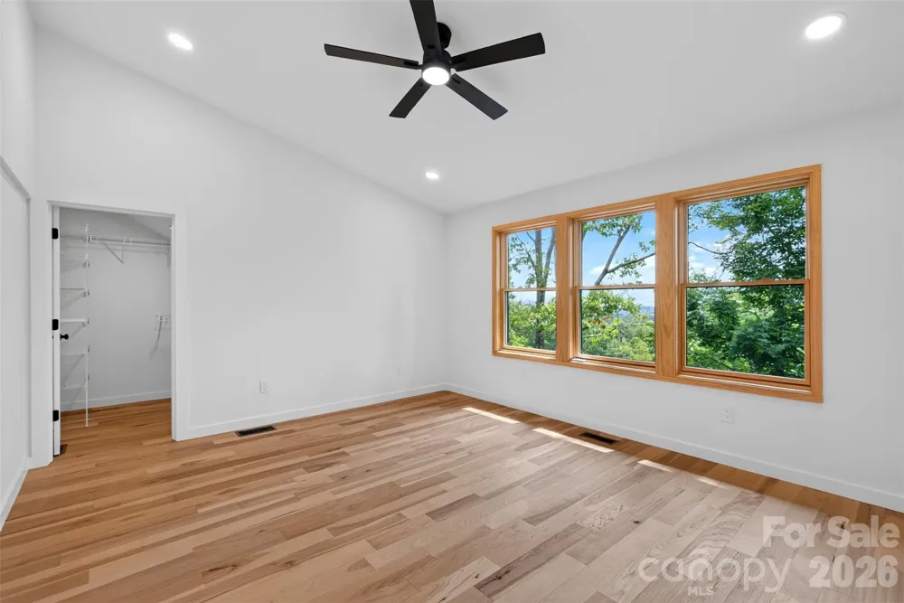 27 Denali Drive Asheville, NC 28806