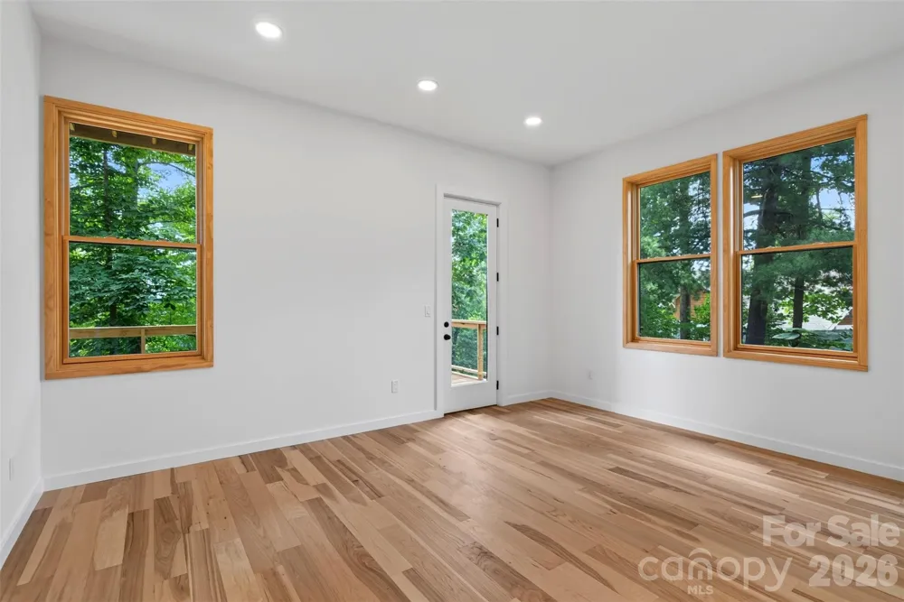 27 Denali Drive Asheville, NC 28806