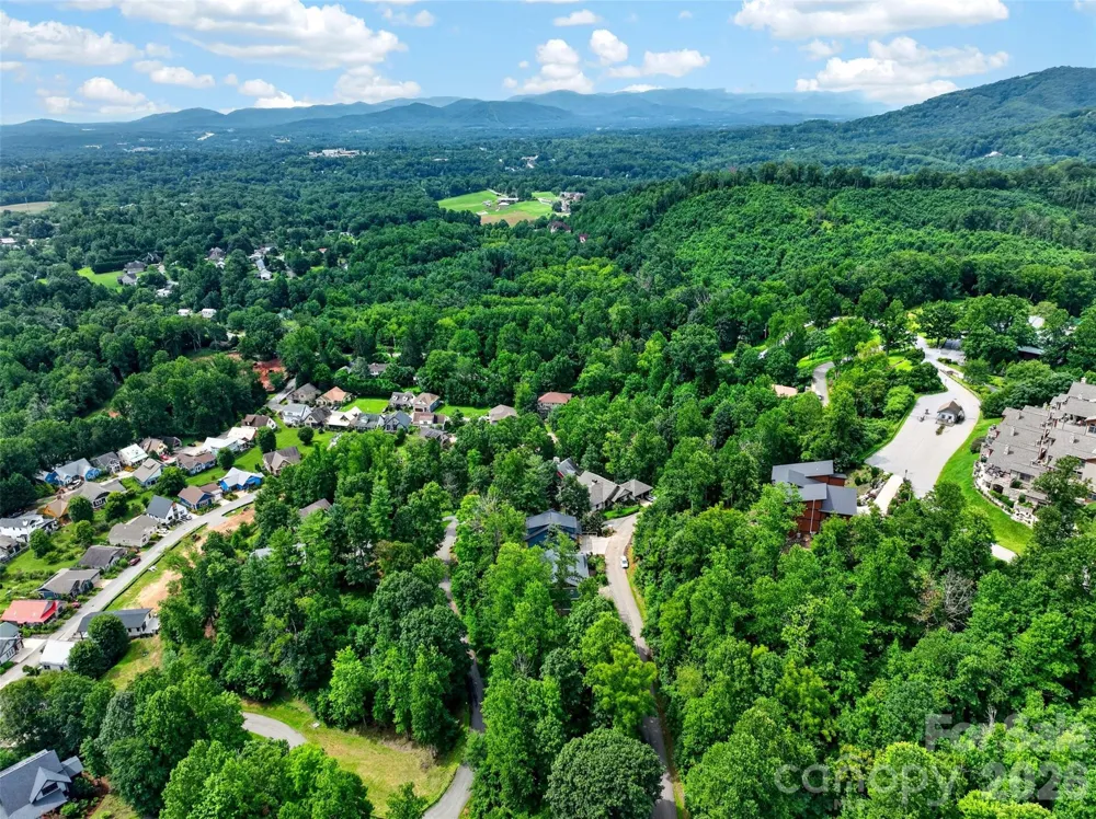 27 Denali Drive Asheville, NC 28806