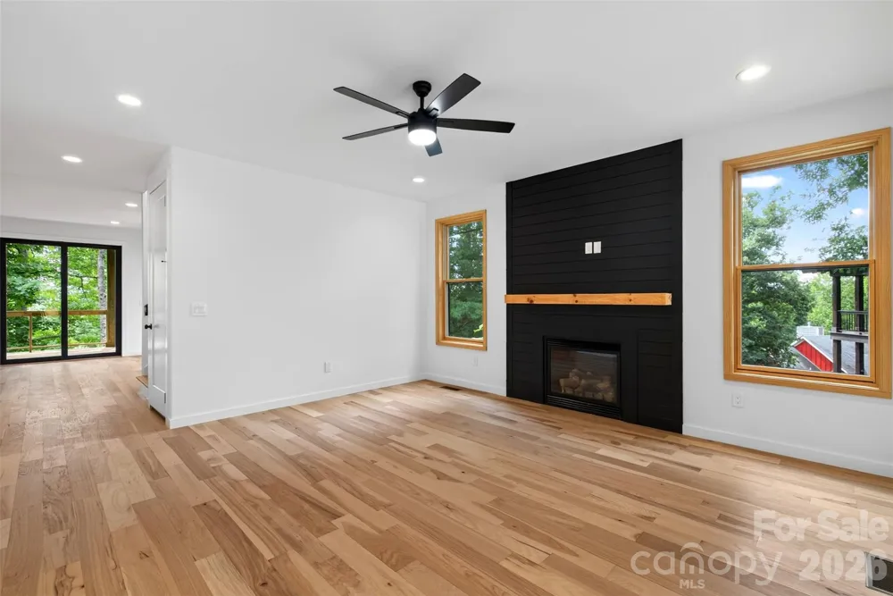 27 Denali Drive Asheville, NC 28806