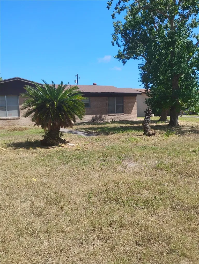 2492 Avenue C Ingleside, TX 78362