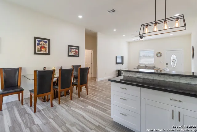 567 Hummingbird Canyon Lake, TX 78133