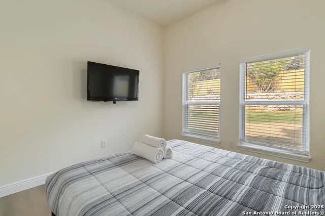 567 Hummingbird Canyon Lake, TX 78133