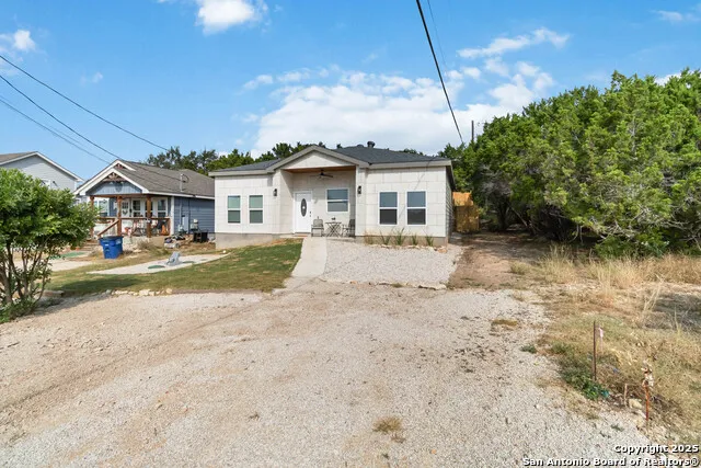 567 Hummingbird Canyon Lake, TX 78133