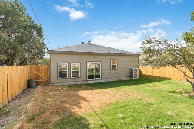 567 Hummingbird Canyon Lake, TX 78133