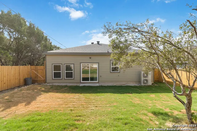 567 Hummingbird Canyon Lake, TX 78133