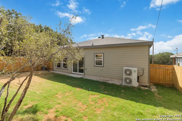 567 Hummingbird Canyon Lake, TX 78133