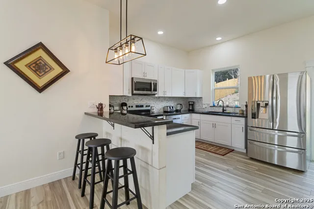 567 Hummingbird Canyon Lake, TX 78133