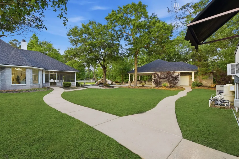 8001 Hills Parkway Montgomery, TX 77316