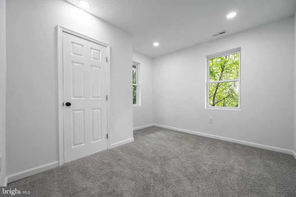 2407 CHELSEA TERRACE Baltimore, MD 21216