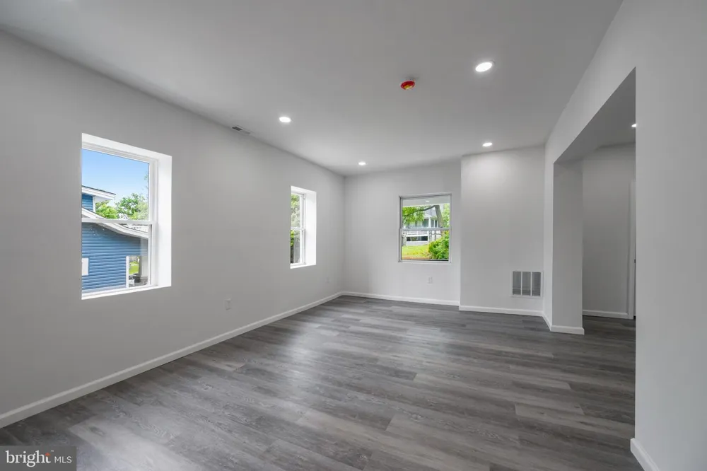 2407 CHELSEA TERRACE Baltimore, MD 21216