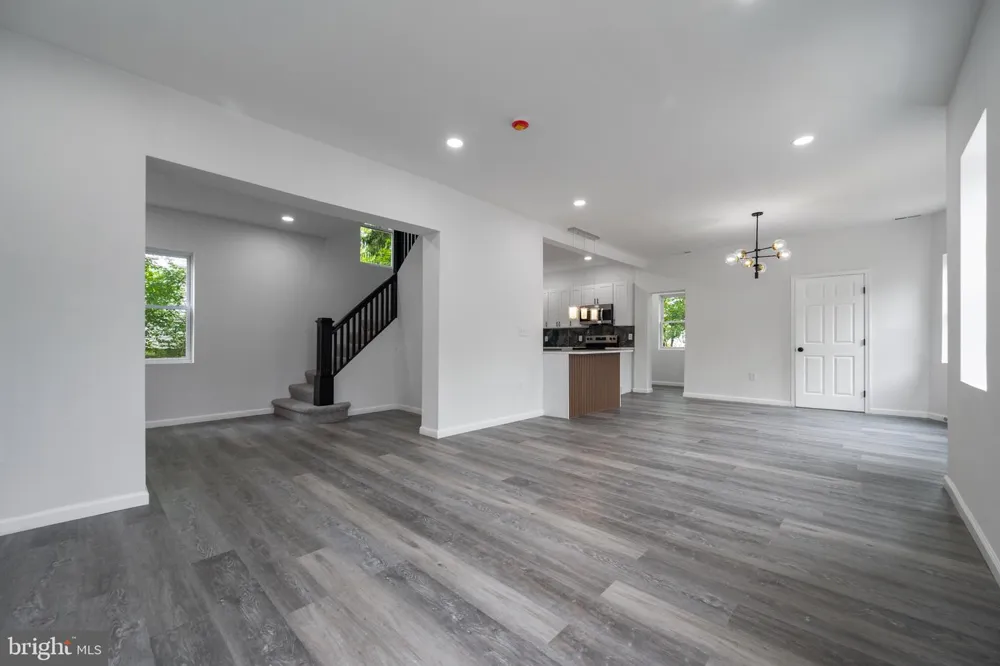 2407 CHELSEA TERRACE Baltimore, MD 21216