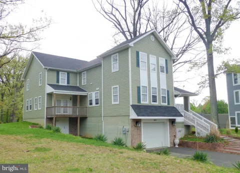 2621 STENHOUSE PLACE