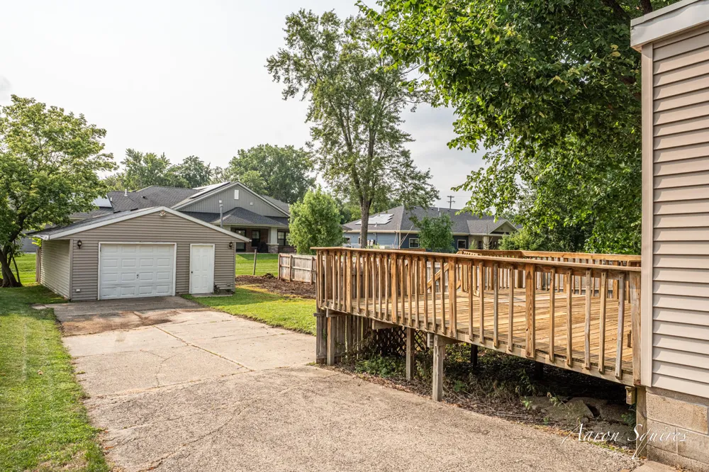 2163 Galewood Avenue SW Wyoming, MI 49509