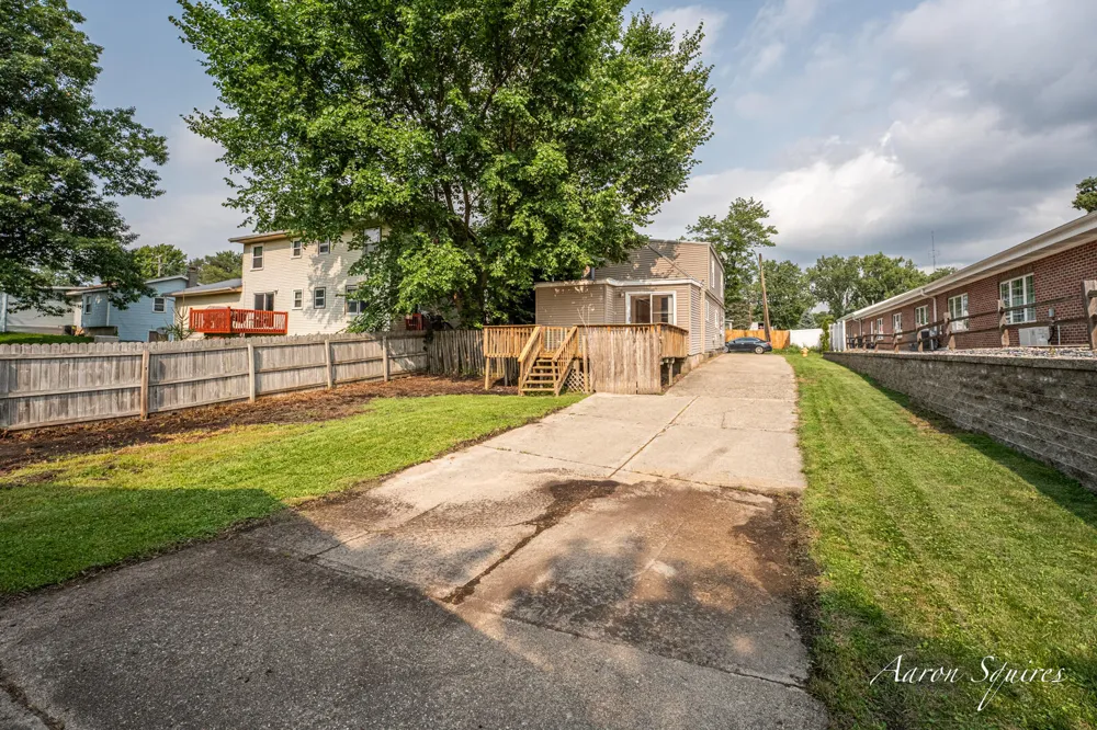 2163 Galewood Avenue SW Wyoming, MI 49509