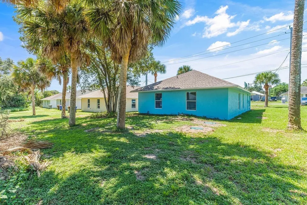 230 13th Street SW Vero Beach, FL 32962