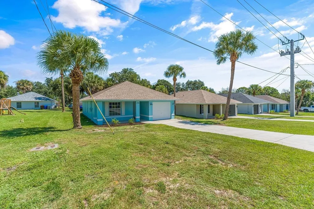 230 13th Street SW Vero Beach, FL 32962