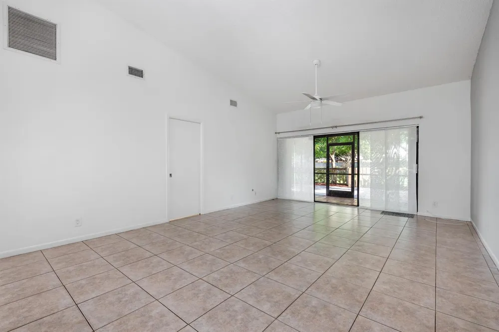 1013 NW 53RD STREET Deerfield Beach, FL 33064