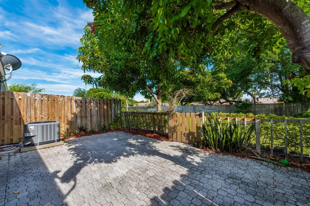 1013 NW 53RD STREET Deerfield Beach, FL 33064