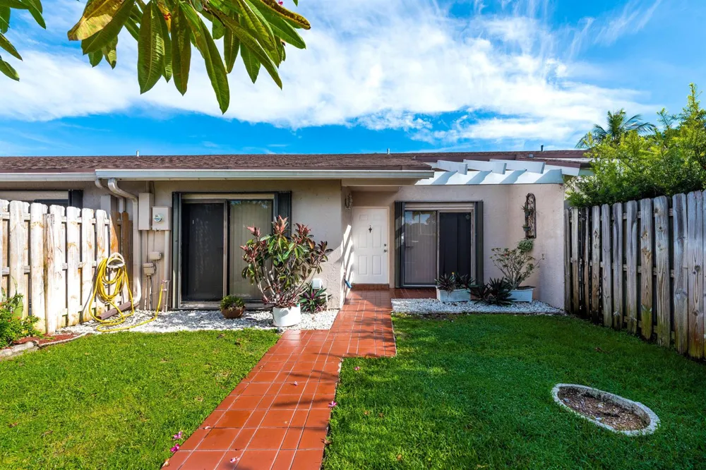 1013 NW 53RD STREET Deerfield Beach, FL 33064