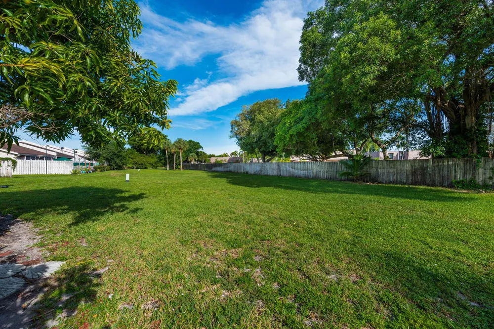 1013 NW 53RD STREET Deerfield Beach, FL 33064