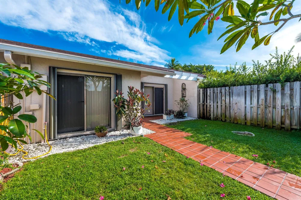 1013 NW 53RD STREET Deerfield Beach, FL 33064