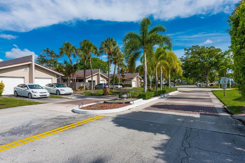1013 NW 53RD STREET Deerfield Beach, FL 33064