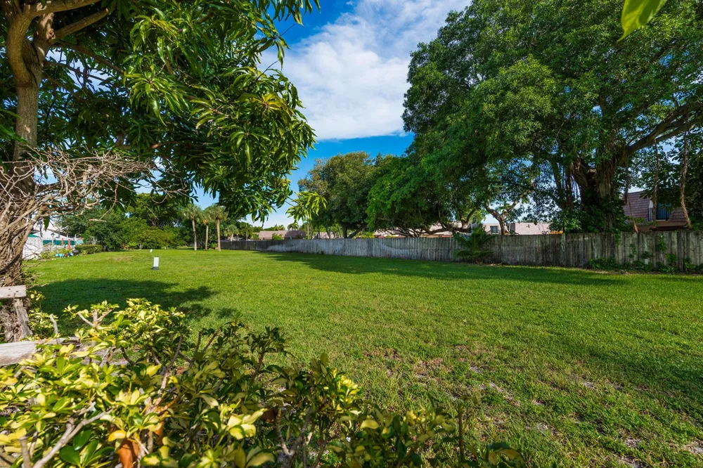 1013 NW 53RD STREET Deerfield Beach, FL 33064