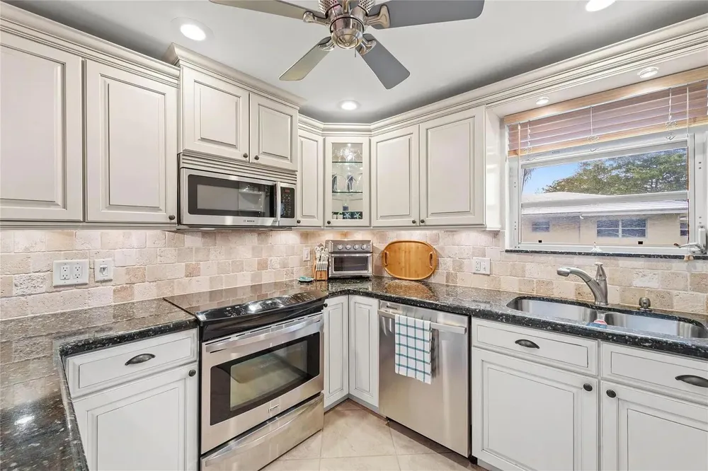 2748 NE 28TH #10 Lighthouse Point, FL 33064