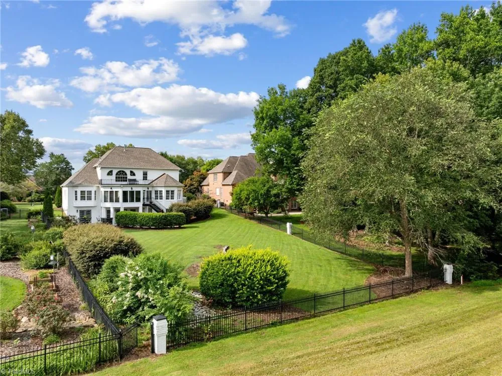 1021 Glen Day Drive Clemmons, NC 27012