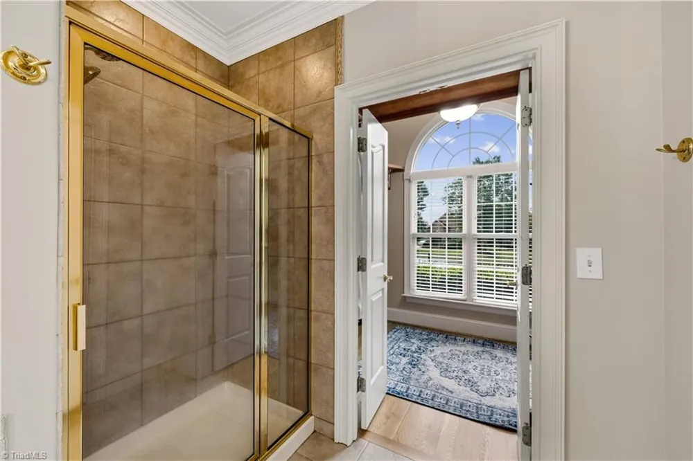 1021 Glen Day Drive Clemmons, NC 27012