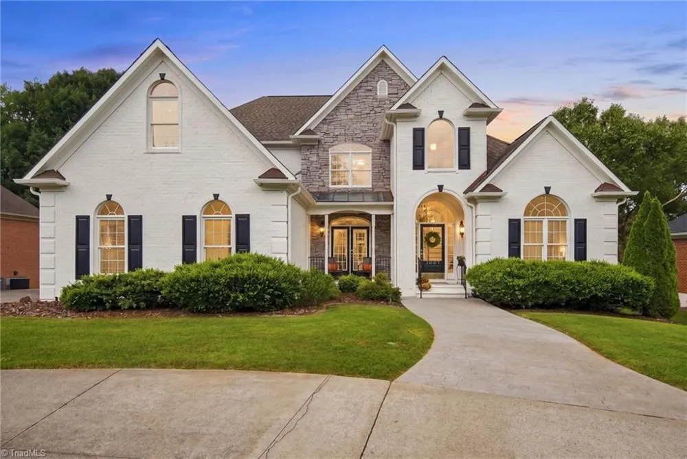 1021 Glen Day Drive Clemmons, NC 27012