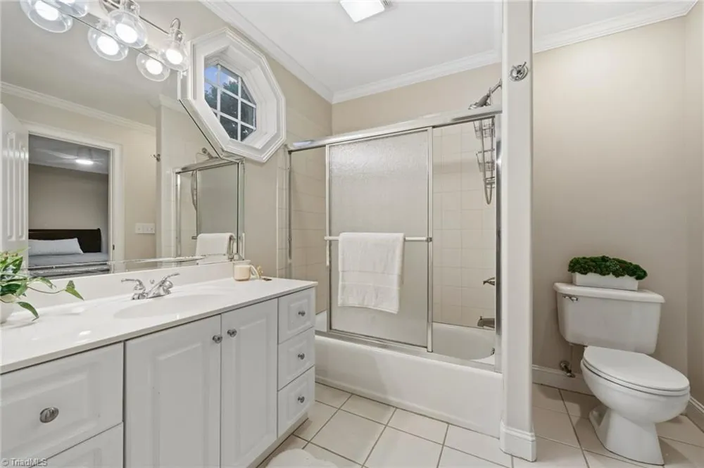 1021 Glen Day Drive Clemmons, NC 27012