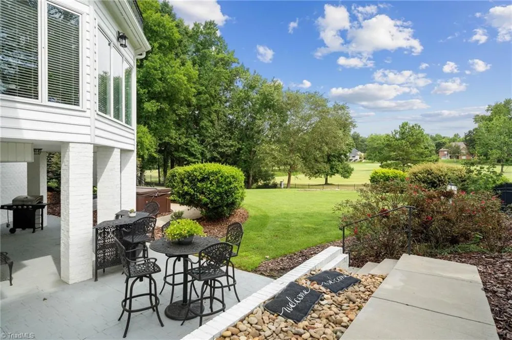 1021 Glen Day Drive Clemmons, NC 27012